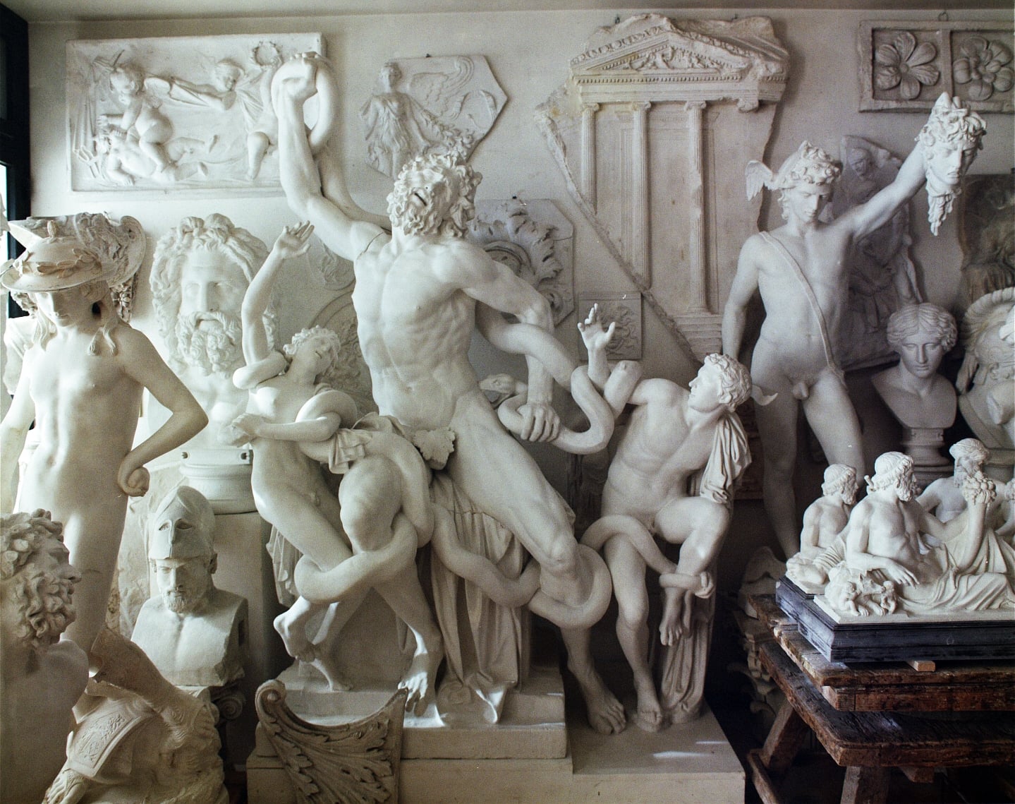 Inside an Italian sculpture atelier, where classical forms, restoration and generations of craftsmanship come together.