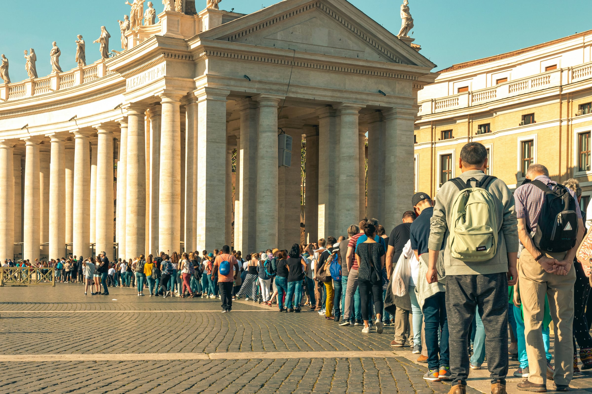 Even at St. Peter’s Basilica, a reserved entrance does not remove security checks or visitor management. Understanding the process is part of planning the experience well.